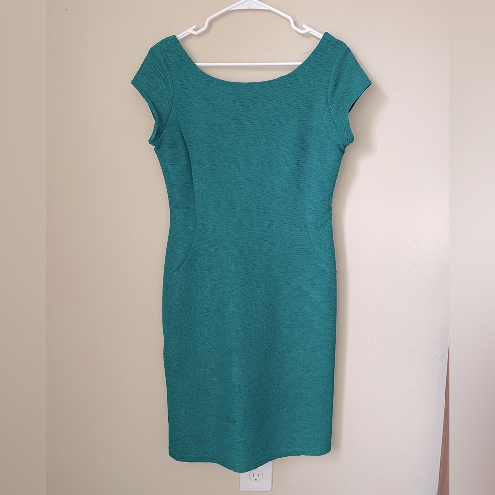 Form Fitted Kelly Green Midi Dress